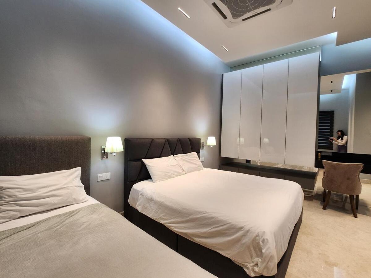Botani Nardine Luxury Semi D 5br5bath19pax Ipoh