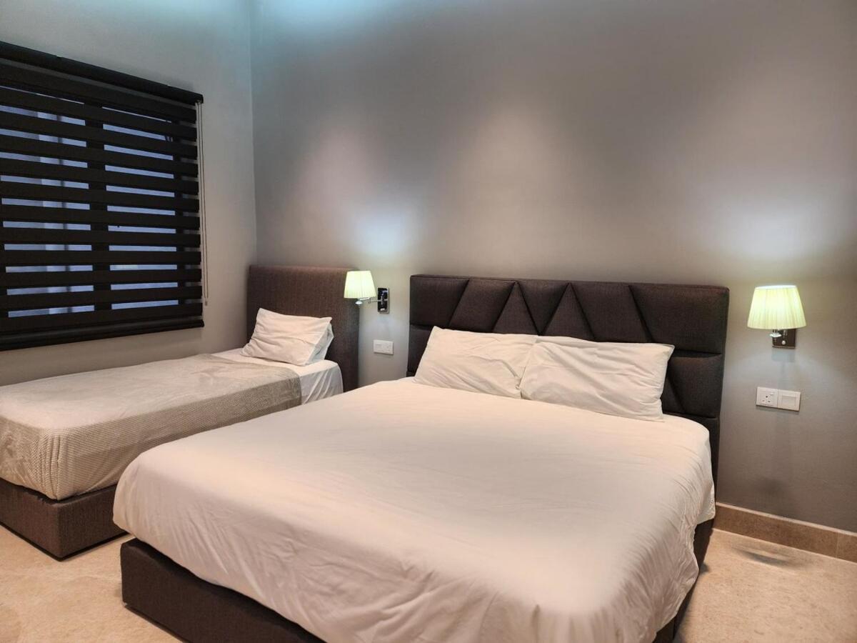 Botani Nardine Luxury Semi D 5br5bath19pax * Ipoh