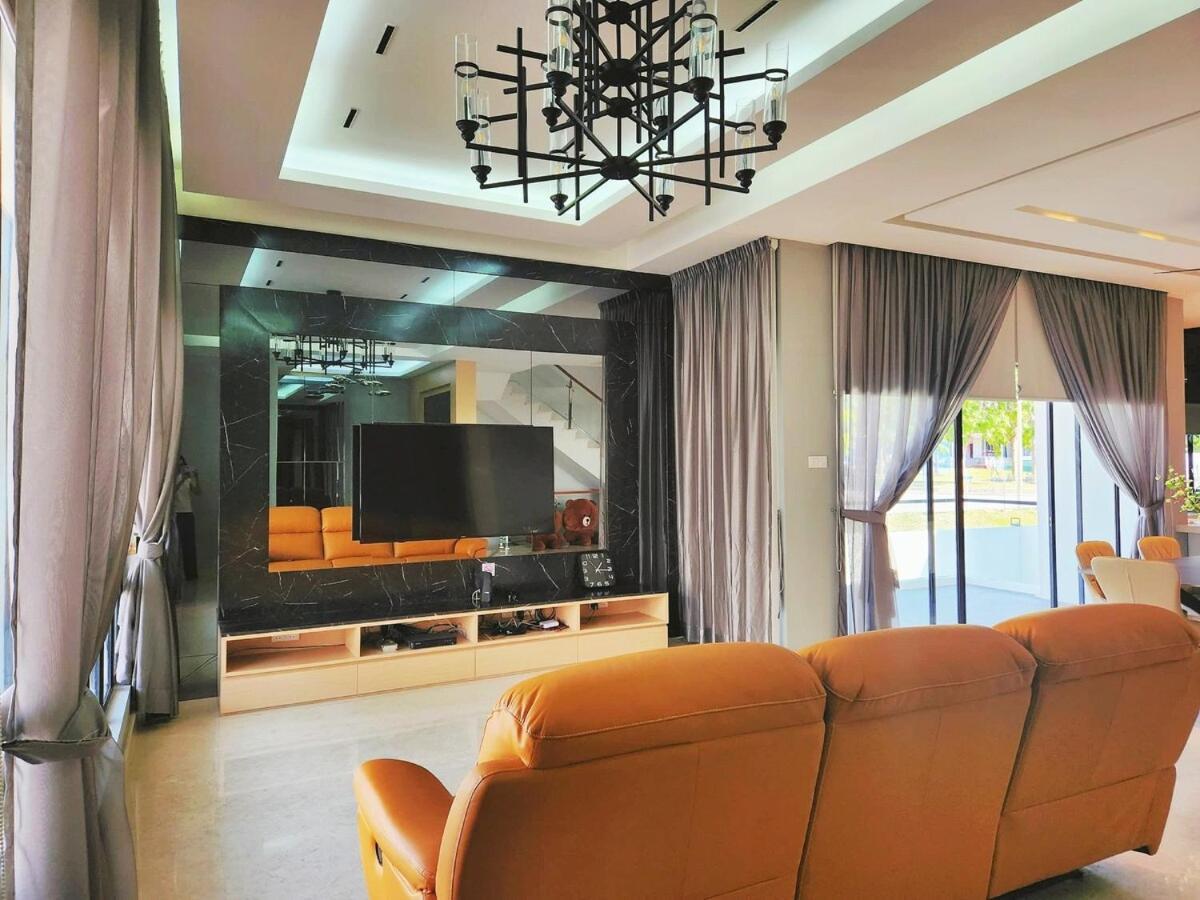 Botani Nardine Luxury Semi D 5br5bath19pax Rumah percutian *