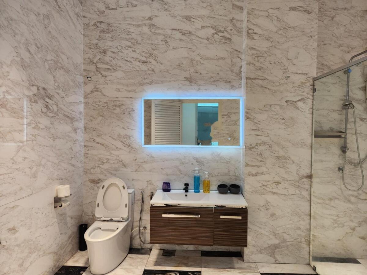 Botani Nardine Luxury Semi D 5br5bath19pax