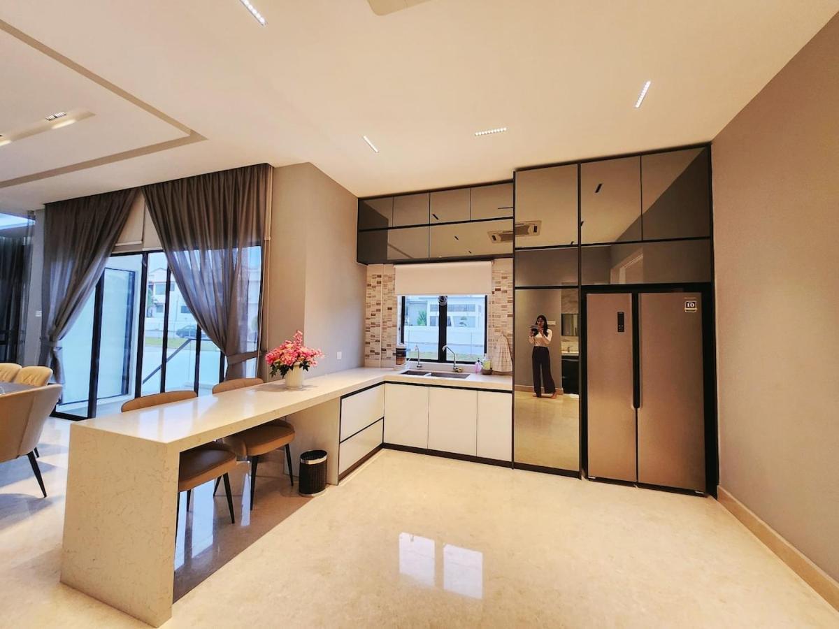 Botani Nardine Luxury Semi D 5br5bath19pax Ipoh