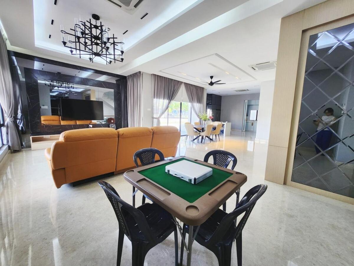 Botani Nardine Luxury Semi D 5br5bath19pax * Ipoh