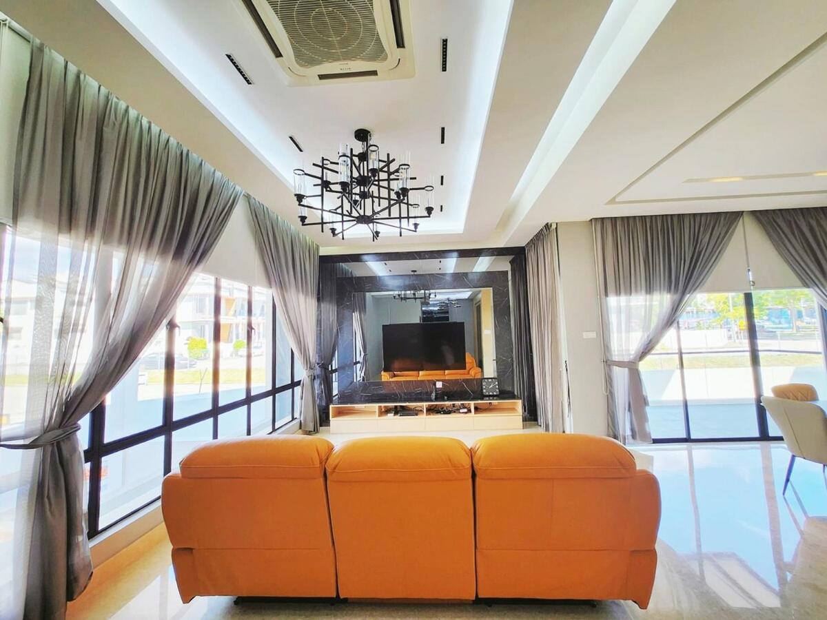 Botani Nardine Luxury Semi D 5br5bath19pax Rumah percutian Ipoh