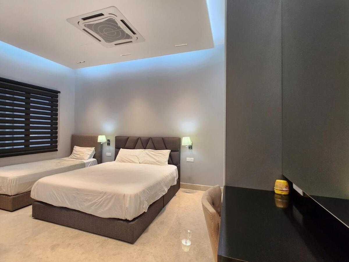 Botani Nardine Luxury Semi D 5br5bath19pax Rumah percutian