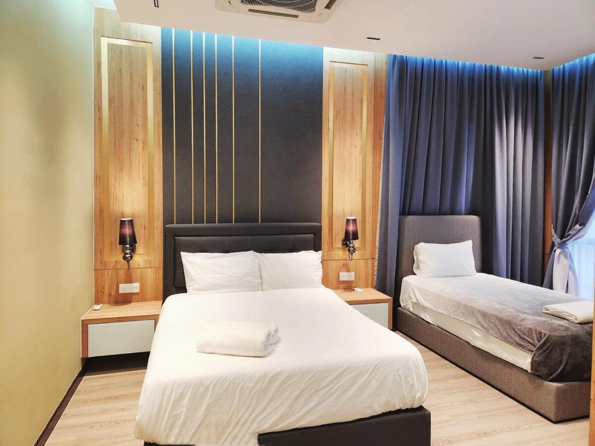 Rumah percutian Botani Nardine Luxury Semi D 5br5bath19pax