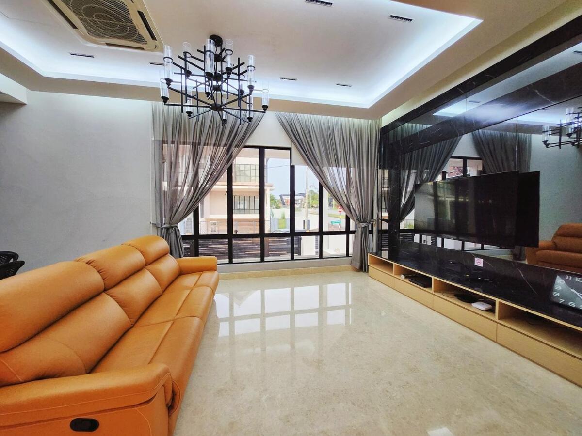 Botani Nardine Luxury Semi D 5br5bath19pax * Ipoh
